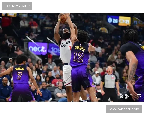 2003年湖人与马刺季后赛激战回顾：传奇对决与篮球荣耀的交汇