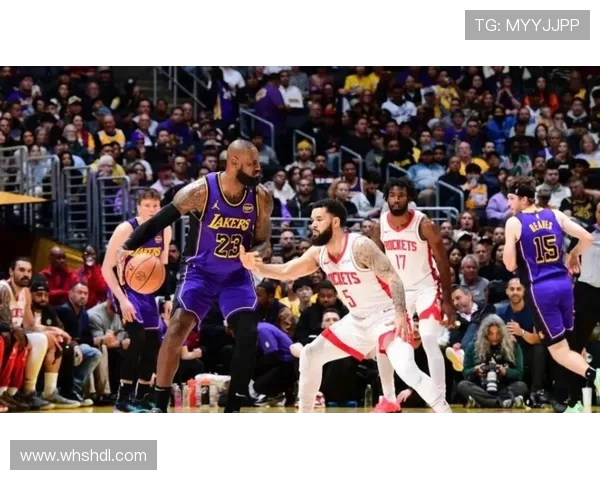 湖人火箭球迷网热议比赛精彩瞬间与球员表现分析